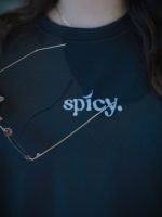 Détail de l’ensemble Spicy pour femme – KAI Signature