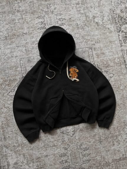 Veste Tigre noire en coton présentée à plat